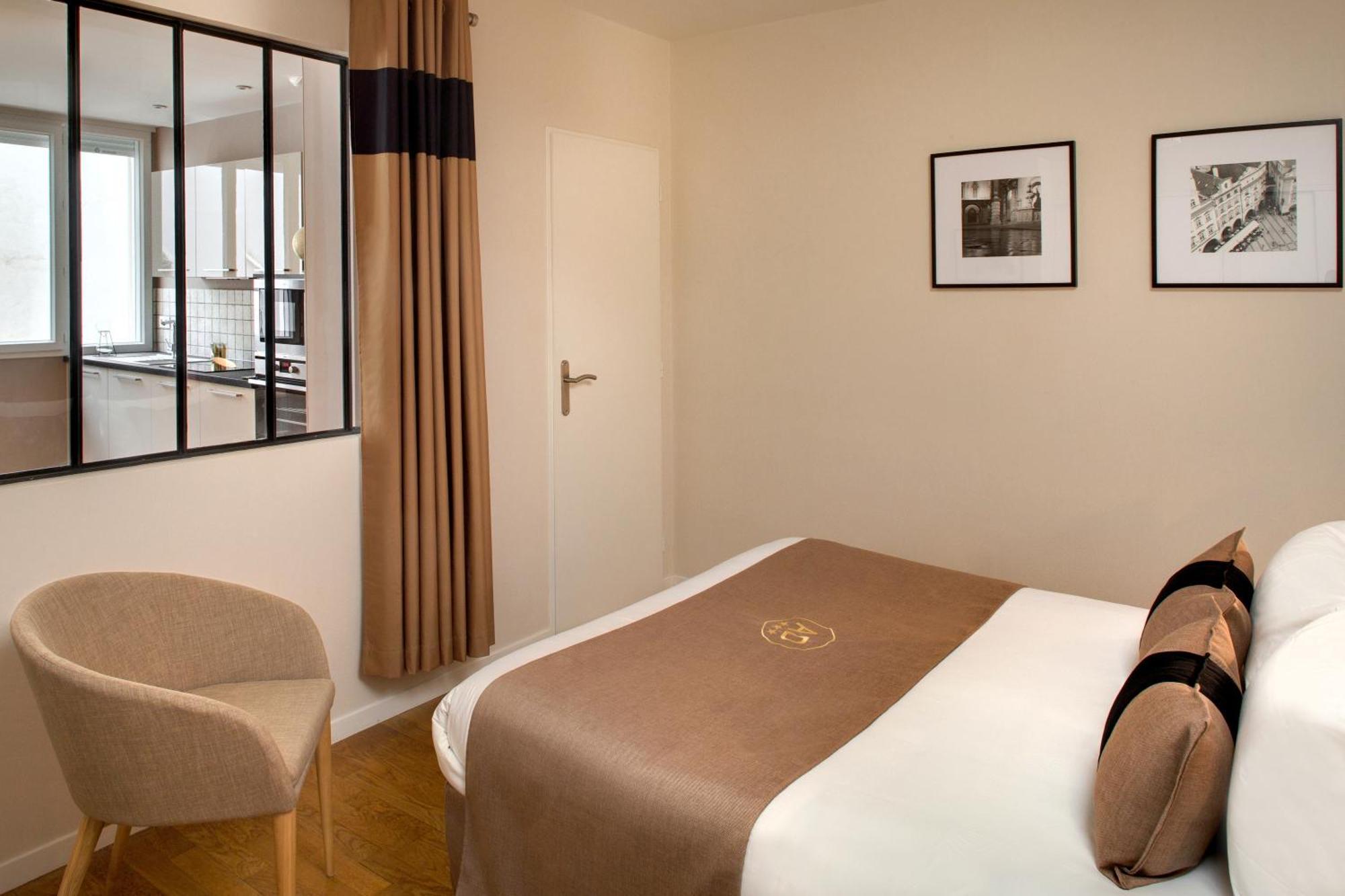Hotel Des Ducs Dijon Ruang foto