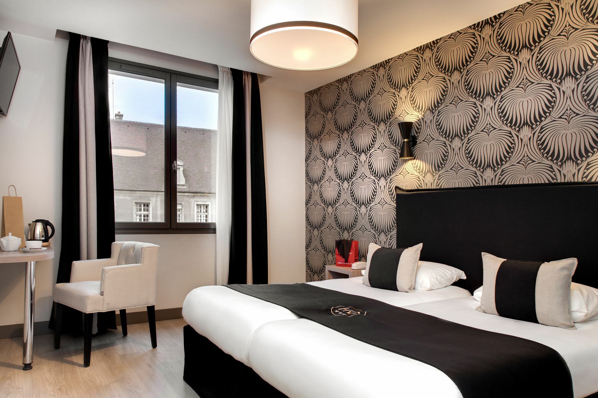 Hotel Des Ducs Dijon Bagian luar foto